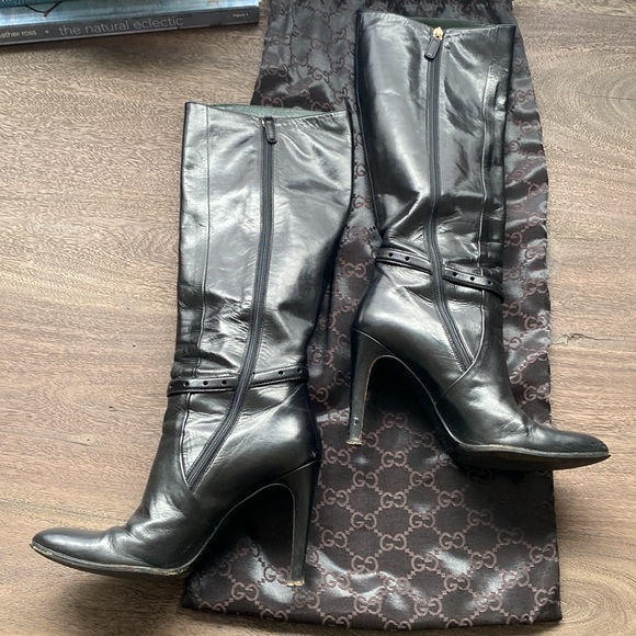 Gucci knee high stiletto boots w gold buckle - Picture 2 of 6